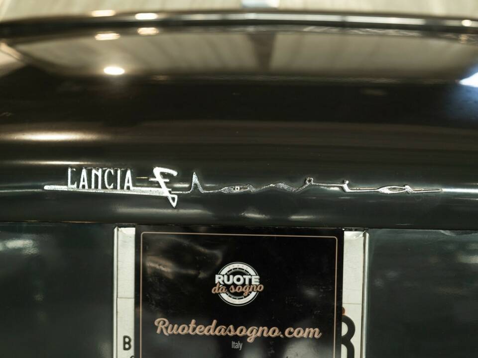 Image 19/43 of Lancia Flavia 1500 (1967)
