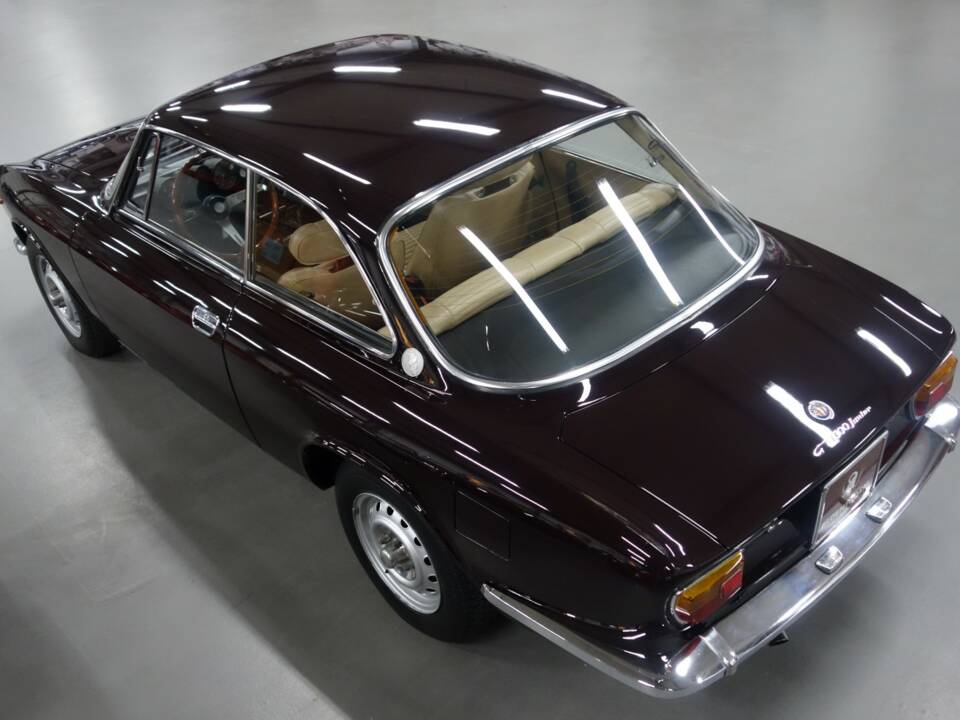 Bild 7/60 von Alfa Romeo Giulia GT 1300 Junior (1975)