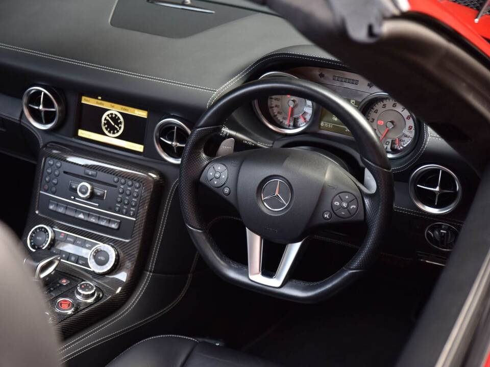 Afbeelding 5/6 van Mercedes-Benz SLS AMG Roadster (2011)