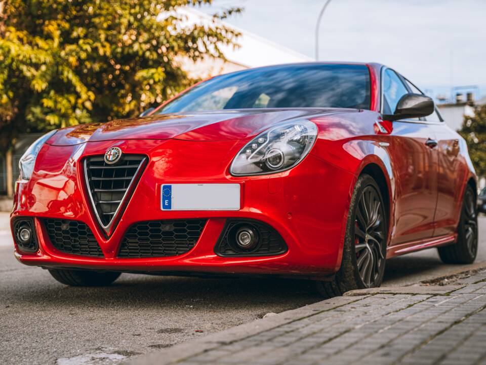 Afbeelding 13/26 van Alfa Romeo Giulietta 1.8 TBi 16V QV (2015)