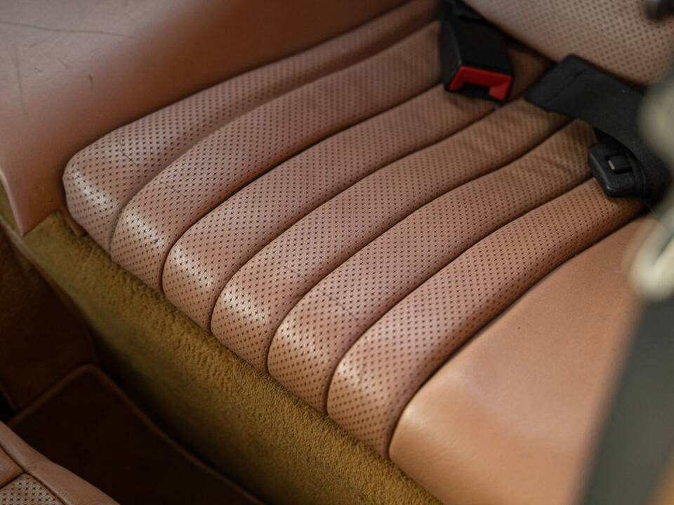 Image 33/50 de Mercedes-Benz 300 SL (1986)