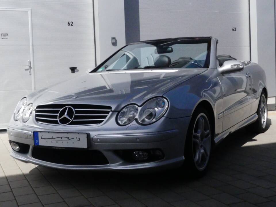 Imagen 2/48 de Mercedes-Benz CLK 55 AMG (2003)