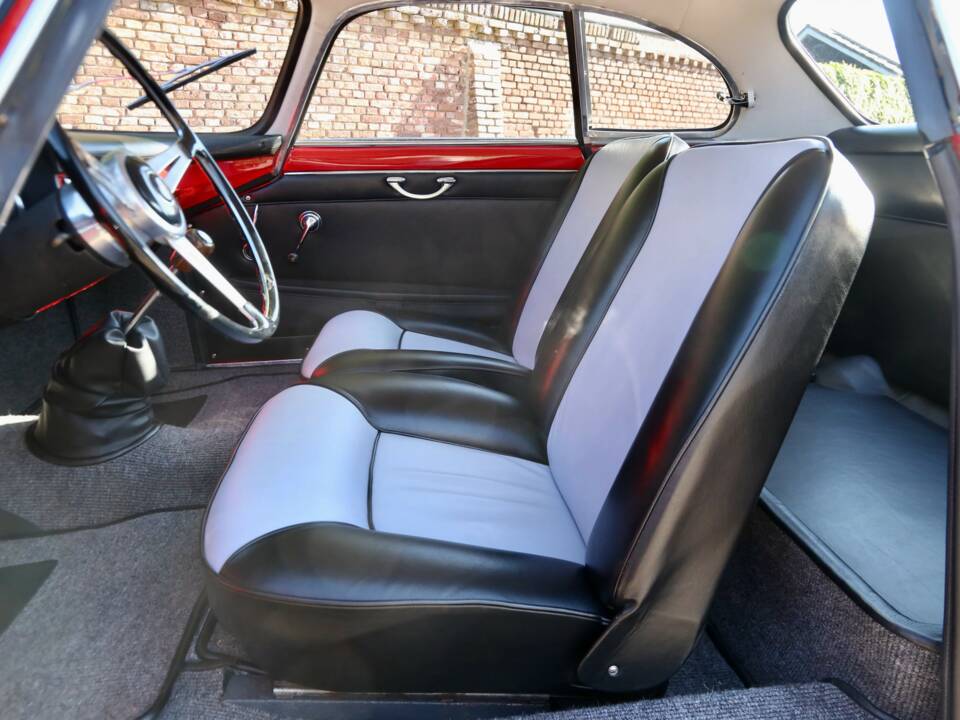 Image 47/50 of Alfa Romeo Giulietta Sprint Speciale (1961)