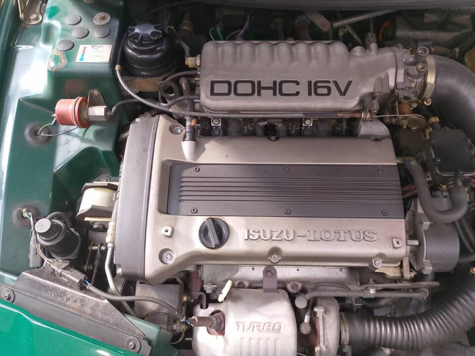 Image 37/46 of Lotus Elan SE (1992)
