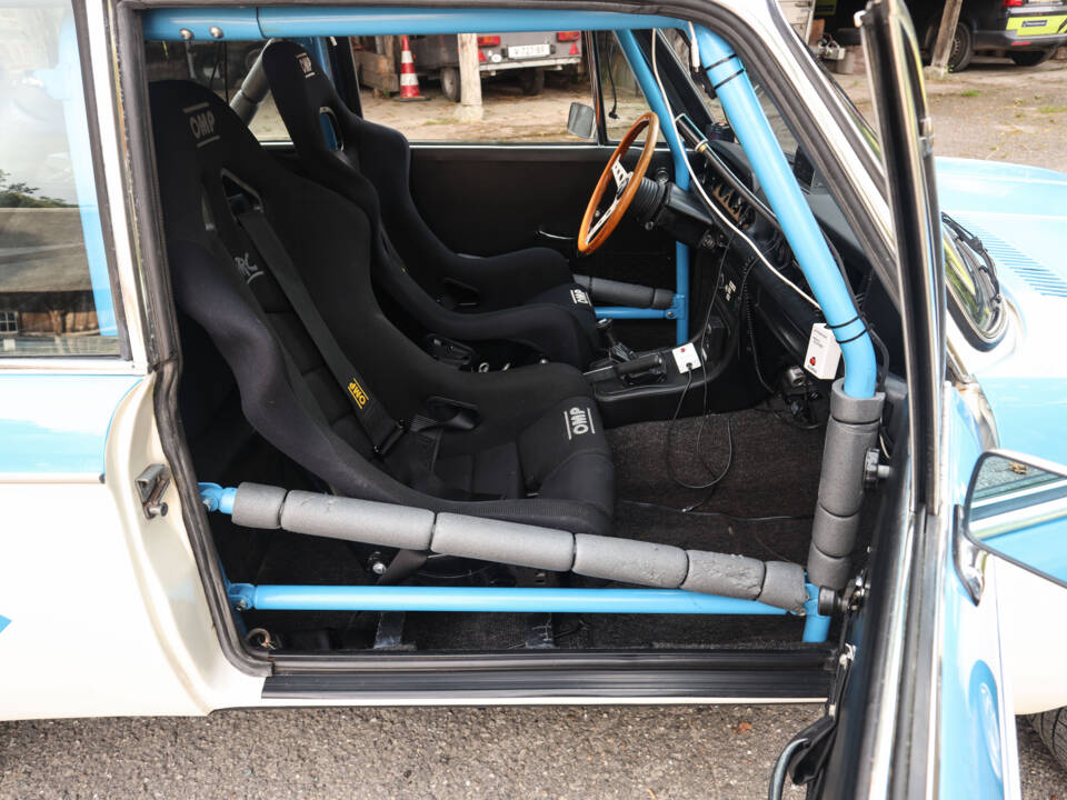 Image 13/80 de BMW 2002 (1975)