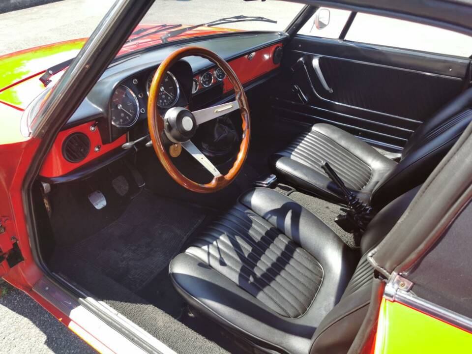 Image 13/33 of Alfa Romeo Spider 1300 (1976)