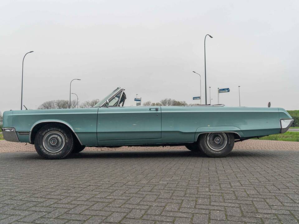 Bild 6/8 von Chrysler 300 (1967)