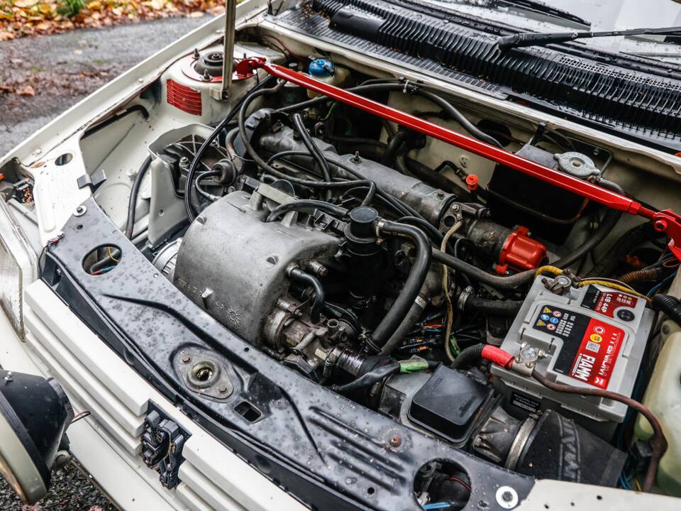 Imagen 12/44 de Peugeot 205 GTi 1.9 (1987)