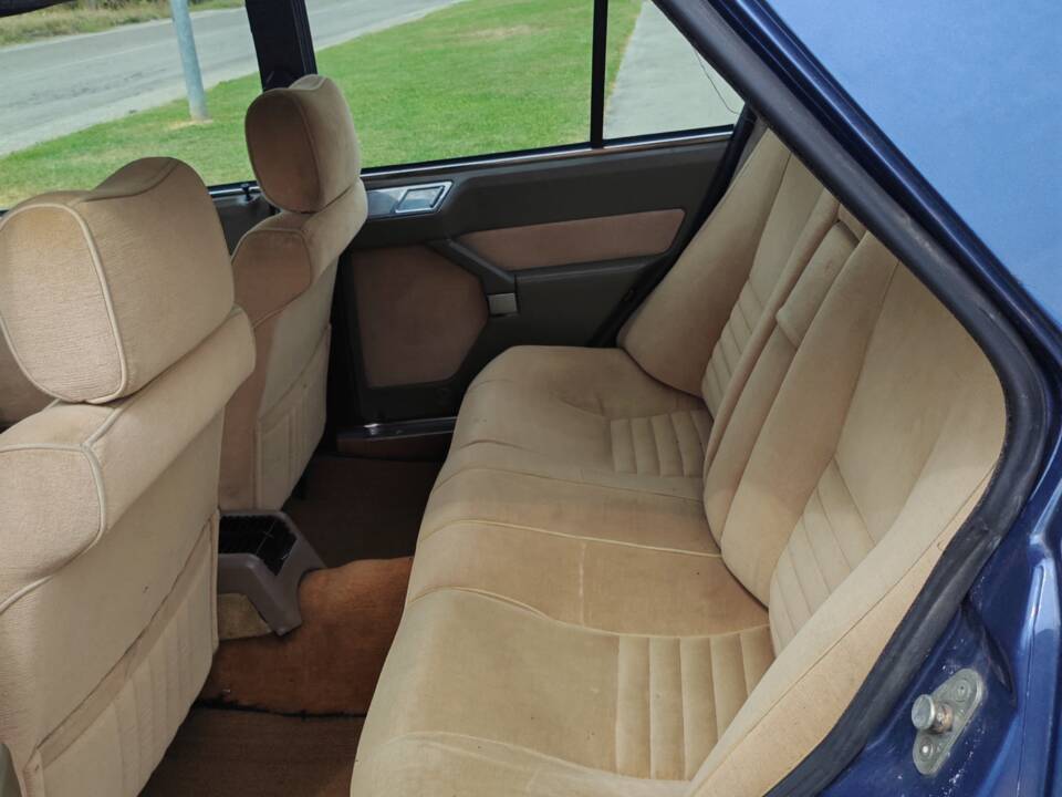 Image 22/34 of Alfa Romeo Alfa 6 - 2.5 (1979)