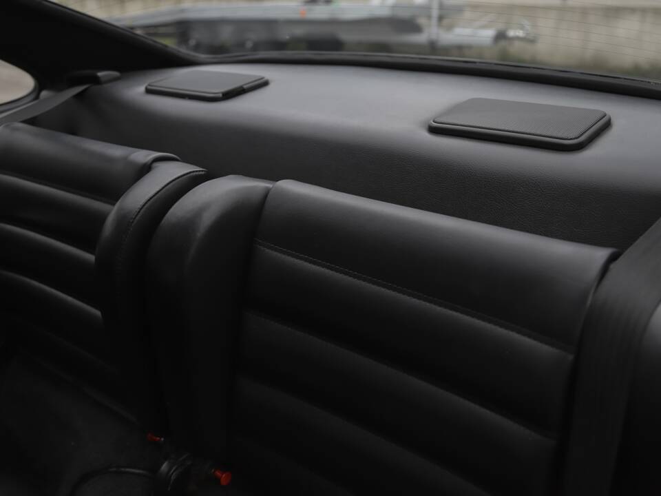 Image 90/108 de Porsche 911 Carrera 3.2 (1989)