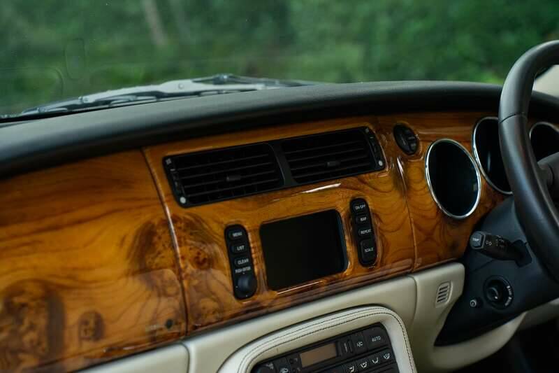 Afbeelding 24/50 van Jaguar XKR (2006)