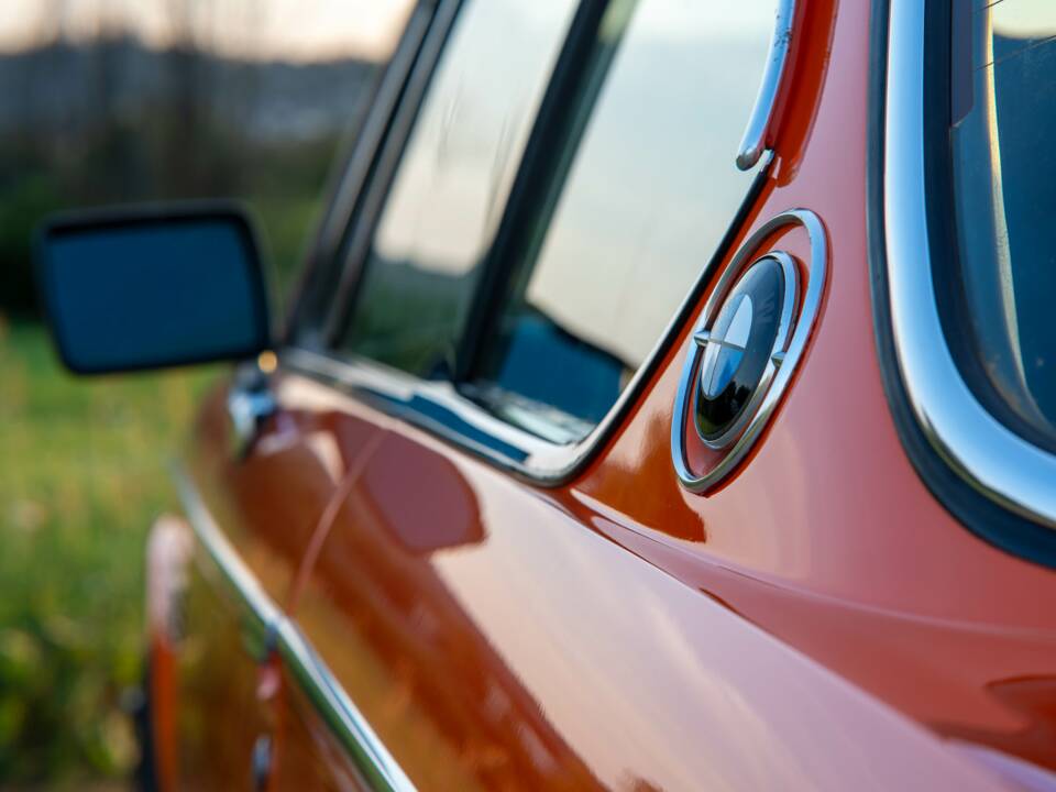 Bild 11/12 von BMW 3.0 CSi (1975)