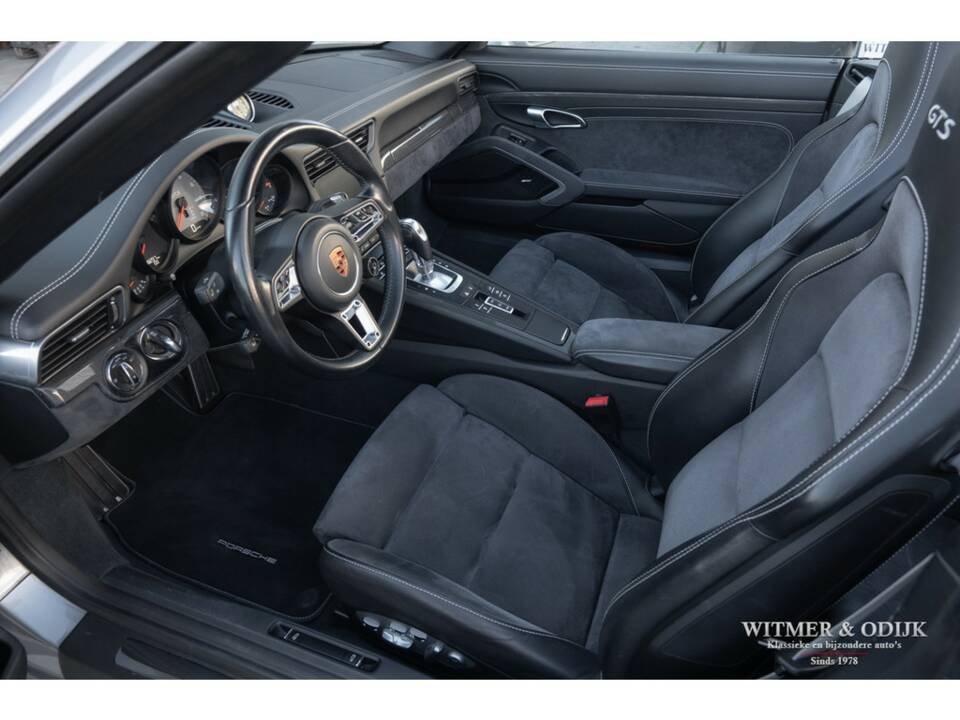 Image 4/38 of Porsche 911 Carrera GTS (2017)