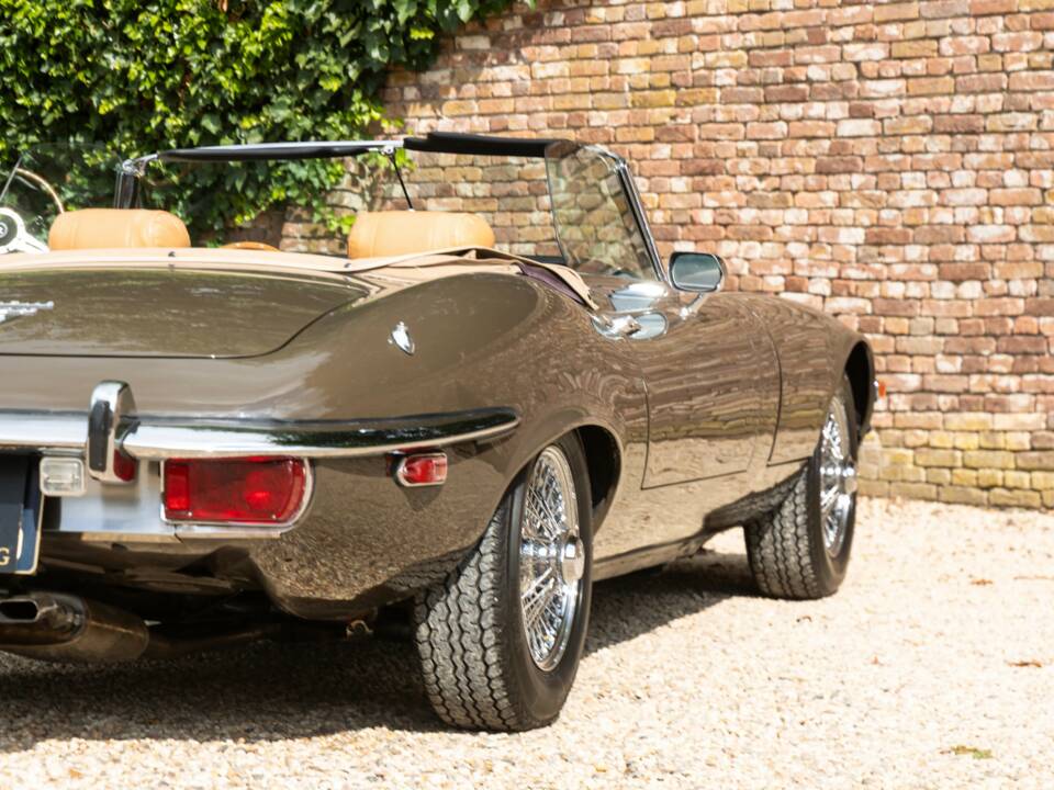 Image 38/50 de Jaguar Type E V12 (1973)