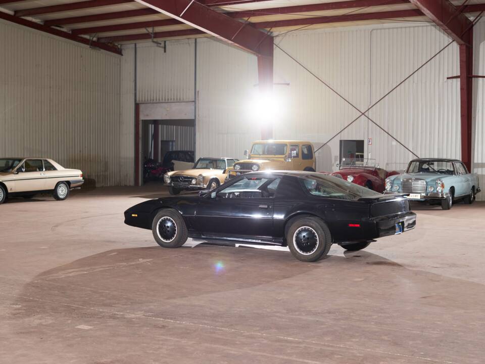 Obraz 16/63 pojazdu Pontiac Firebird TransAm (1984)