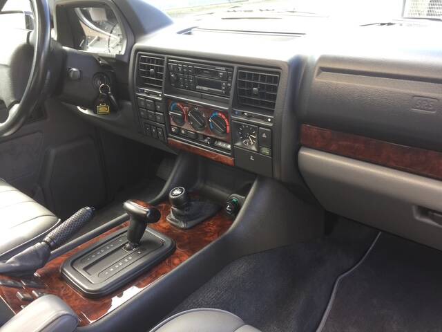 Image 16/53 of Land Rover Range Rover 4.2 LSE (1994)