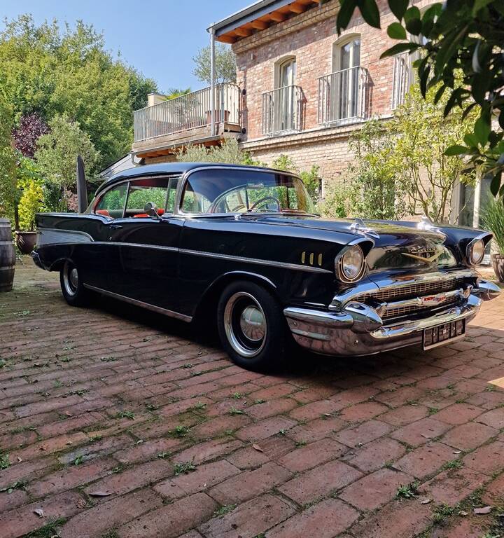 Image 6/144 of Chevrolet Bel Air Hardtop Coupe (1957)