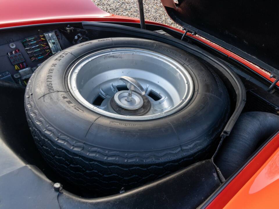 Image 31/50 de Ferrari Dino 246 GT (1970)