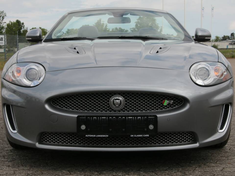 Bild 13/88 von Jaguar XKR (2010)