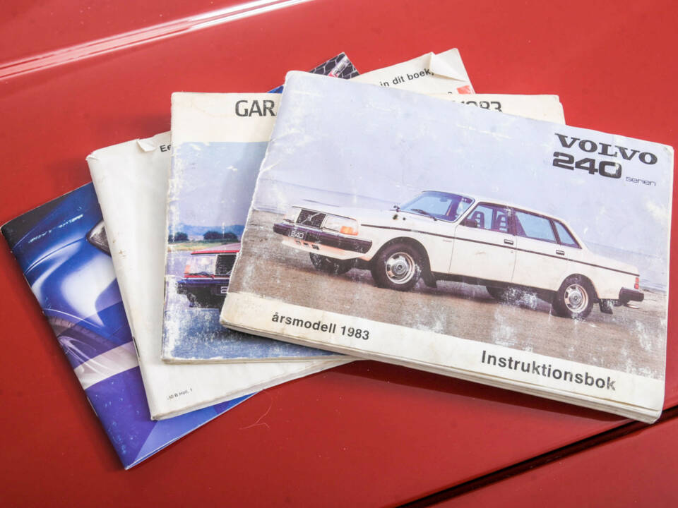 Image 42/50 de Volvo 240 Turbo (1982)