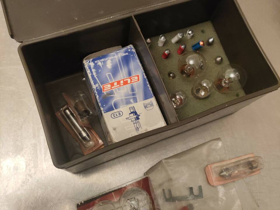 Image 33/35 of Steyr-Puch 230 GE (LWB) (1990)