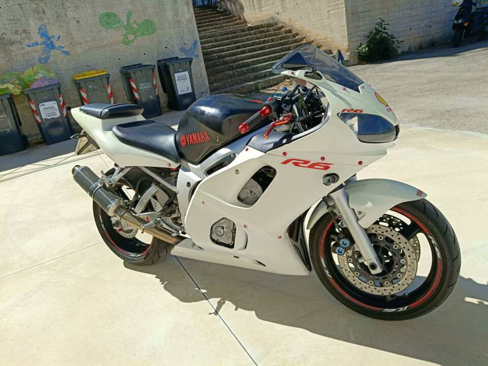 Image 39/47 of Yamaha DUMMY (2000)