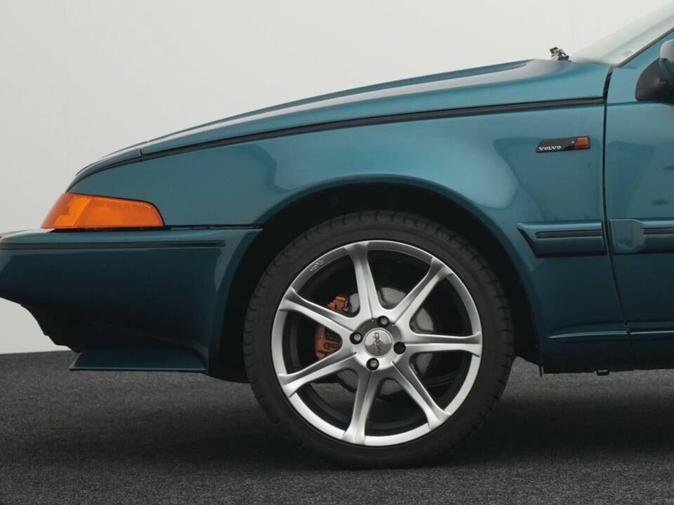 Image 7/42 of Volvo 480 Turbo (1992)