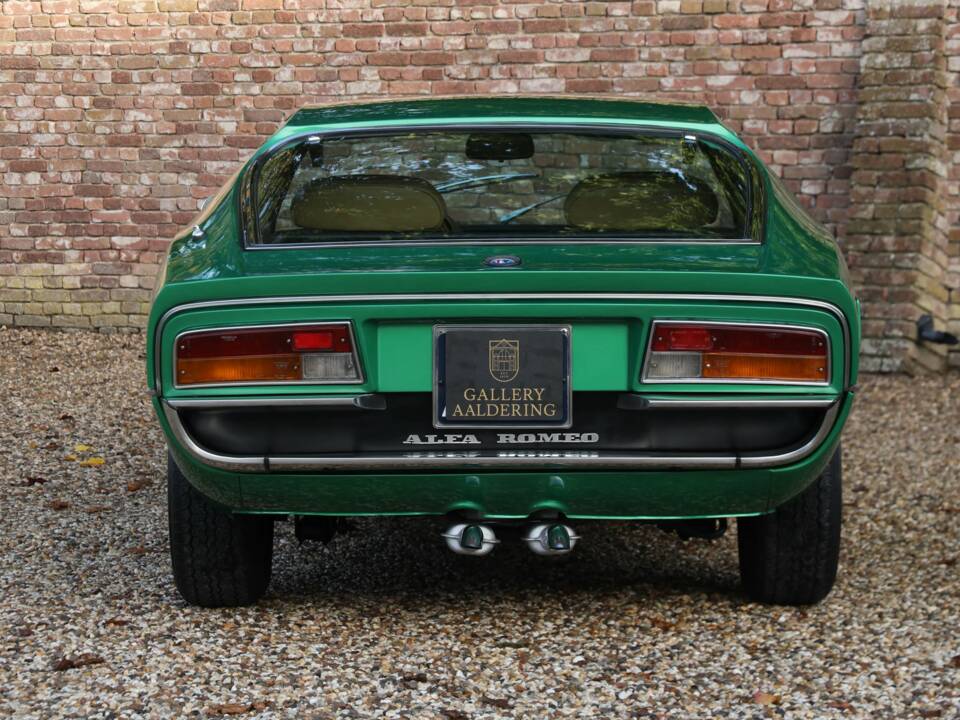 Image 6/50 of Alfa Romeo Montreal (1973)