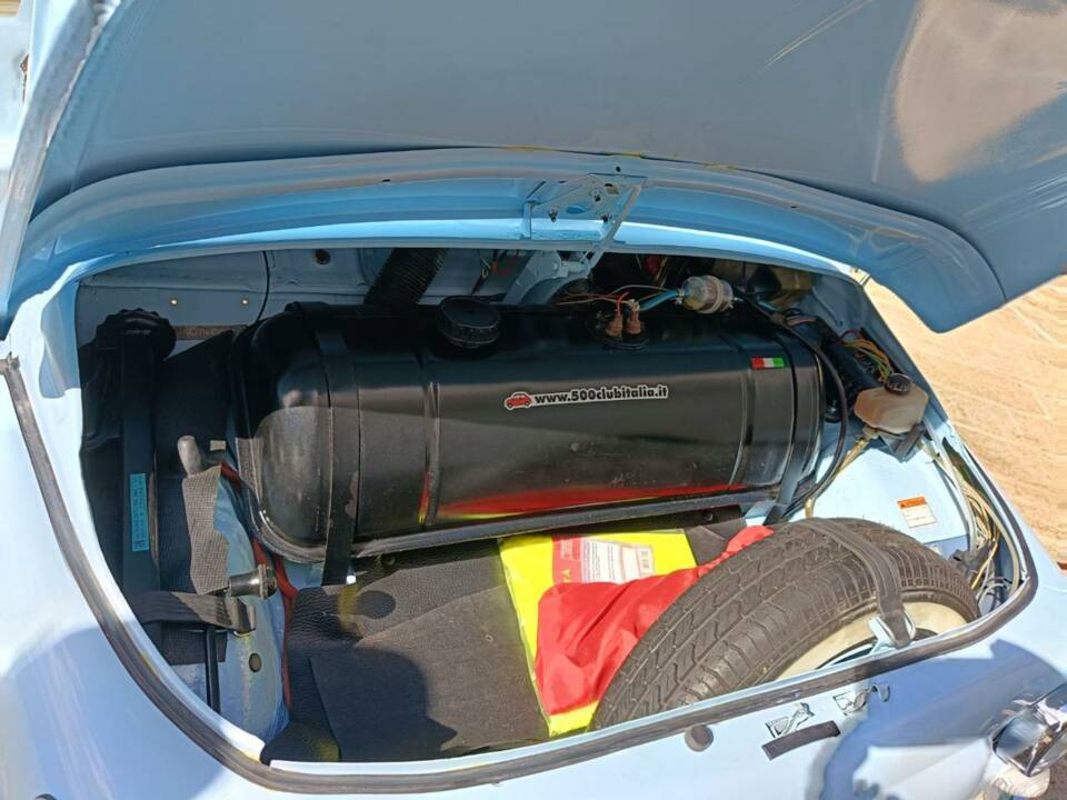 Bild 34/50 von FIAT 500 L (1971)