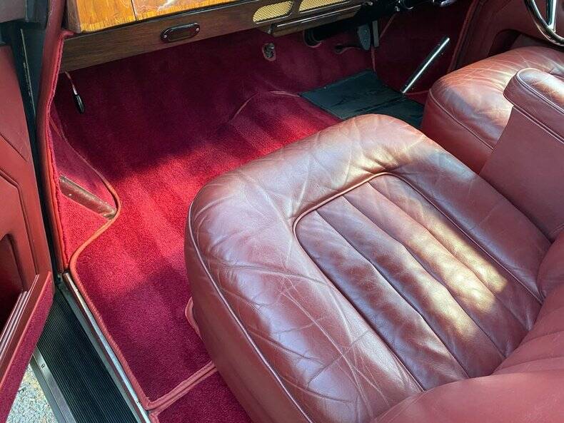 Image 22/50 of Bentley S 2 Continental (1960)