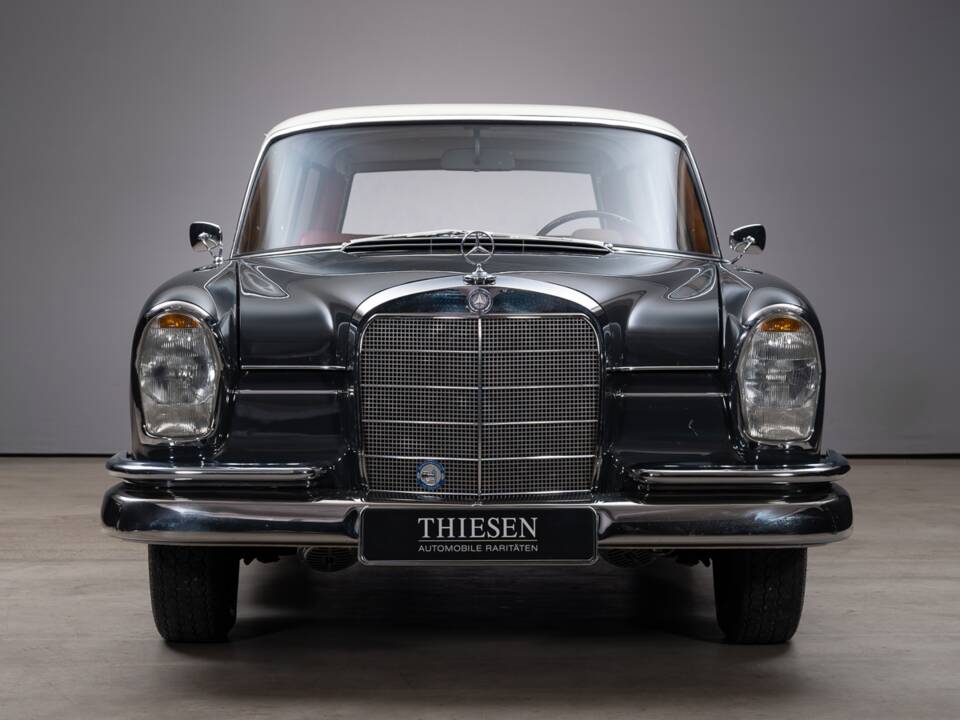 Bild 4/31 von Mercedes-Benz 230 S Universal (1967)