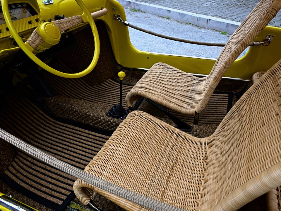 Image 18/45 of FIAT Ghia 500 Jolly (1971)