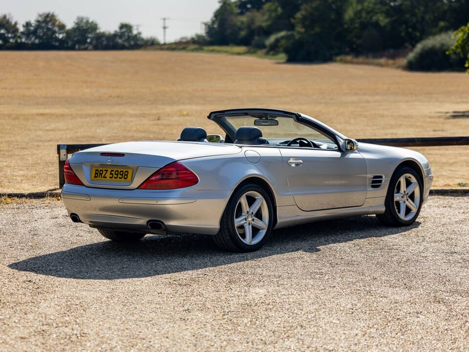 Image 37/50 de Mercedes-Benz SL 500 (2003)