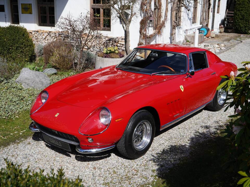 Image 33/52 of Ferrari 275 GTB (1965)