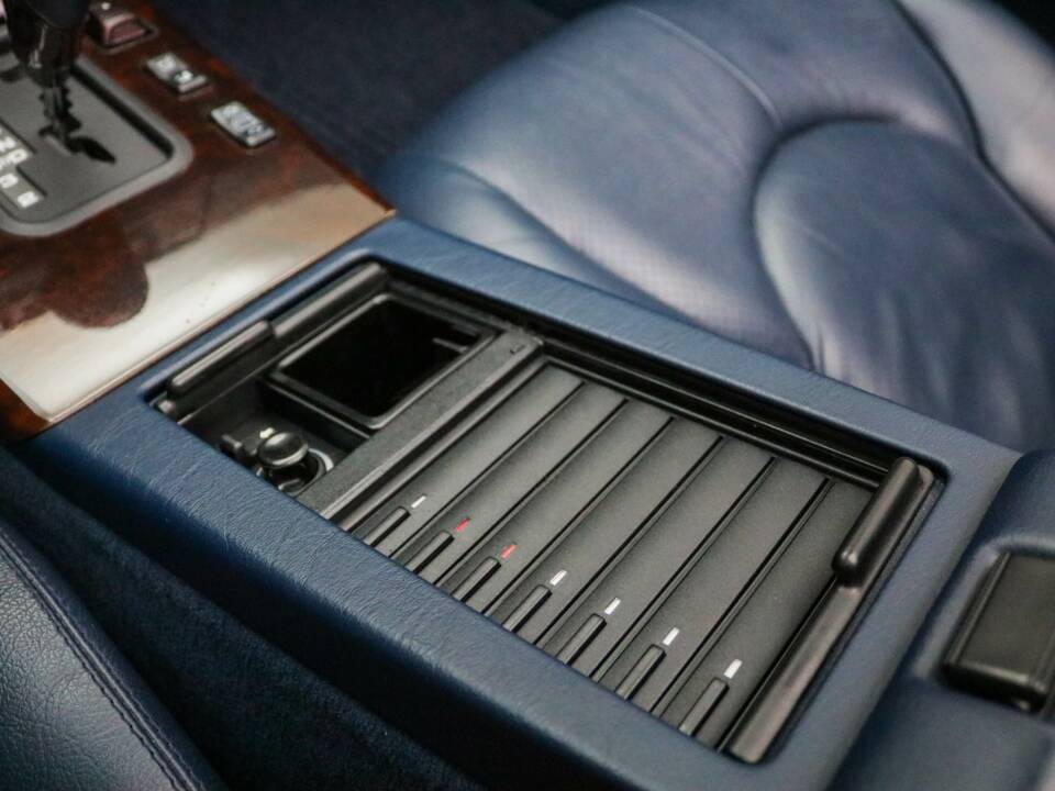 Bild 26/84 von Mercedes-Benz SL 320 (1996)