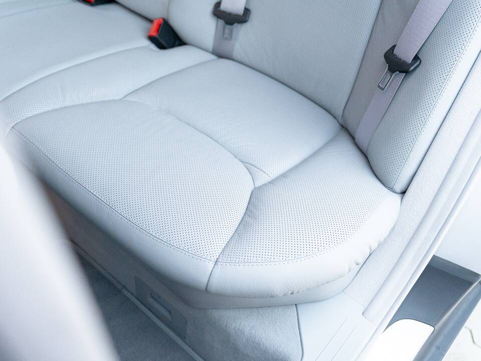 Image 27/45 of Mercedes-Benz S 55 AMG (2000)