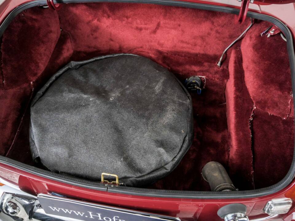 Image 41/50 de MG MGB (1979)