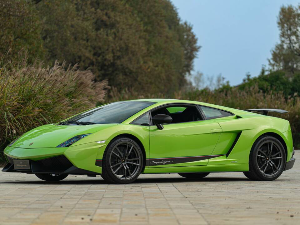 Image 10/50 of Lamborghini Gallardo LP 570-4 Superleggera (2011)