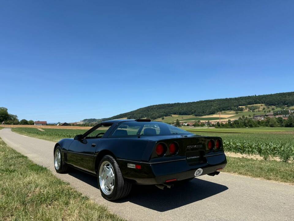 Bild 2/22 von Chevrolet Corvette (1989)