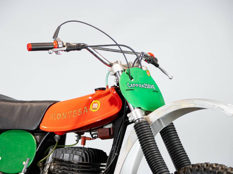 Immagine 39/50 di Montesa Cappra 250 VE (1977)