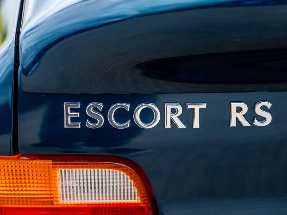 Image 27/43 de Ford Escort RS Cosworth (1996)