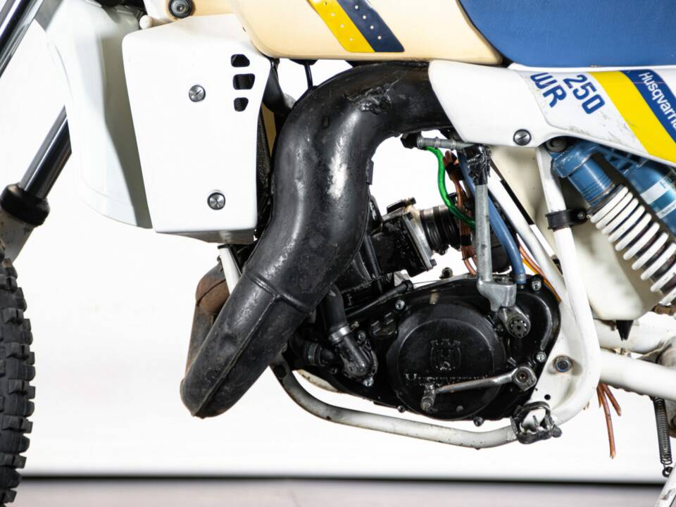 Image 20/50 of Husqvarna WR 250 (1985)