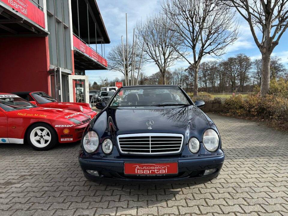 Afbeelding 3/34 van Mercedes-Benz CLK 320 (1999)