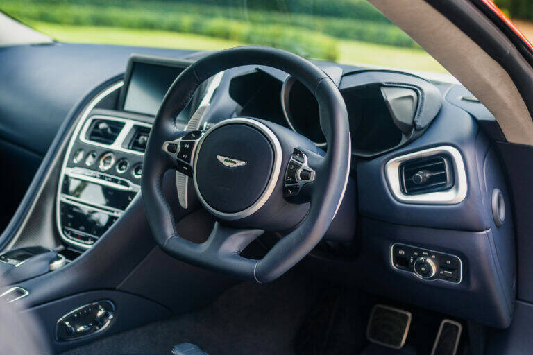 Image 51/51 de Aston Martin DBS Superleggera Volante (2020)