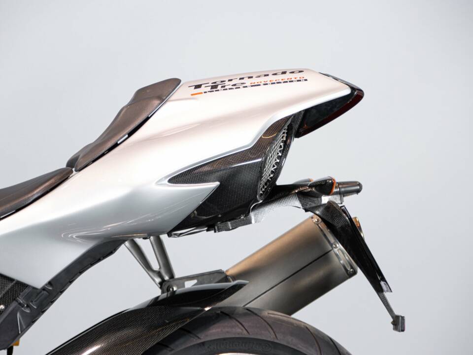 Bild 24/50 von Benelli DUMMY (2002)