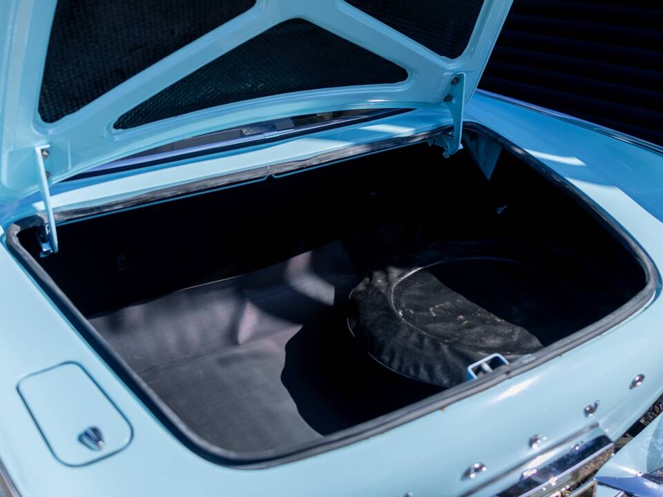 Image 43/50 of Volvo 1800 S (1964)