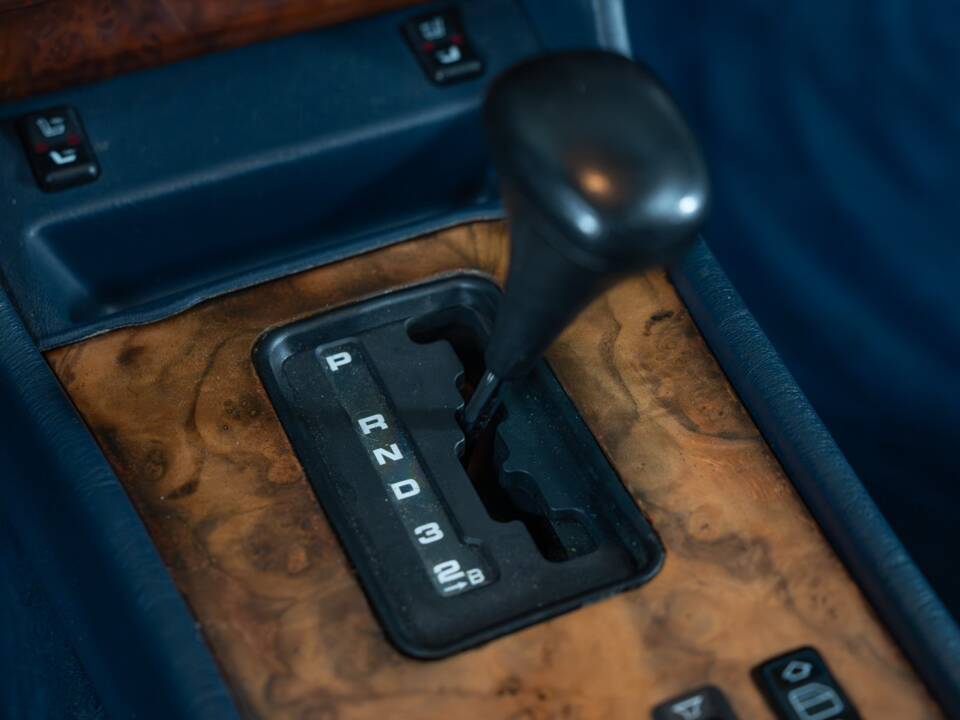 Bild 29/35 von Mercedes-Benz 560 SEC (1988)