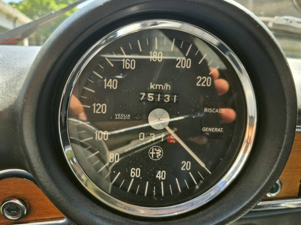 Afbeelding 34/63 van Alfa Romeo Giulia GT 1300 Junior (1971)