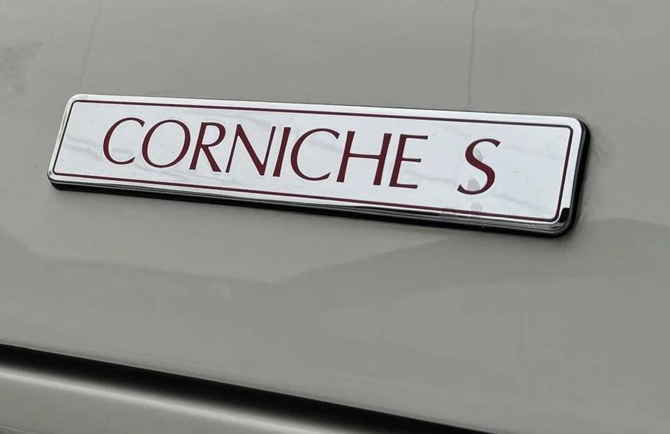 Image 20/21 of Rolls-Royce Corniche S (1995)