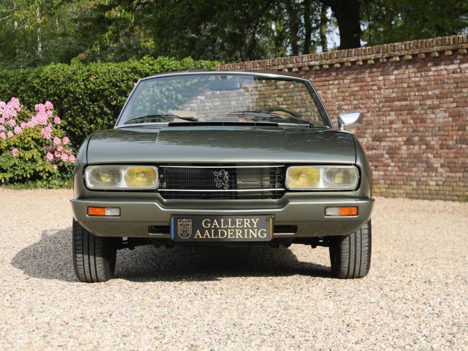 Image 37/50 of Peugeot 504 Convertible (1981)